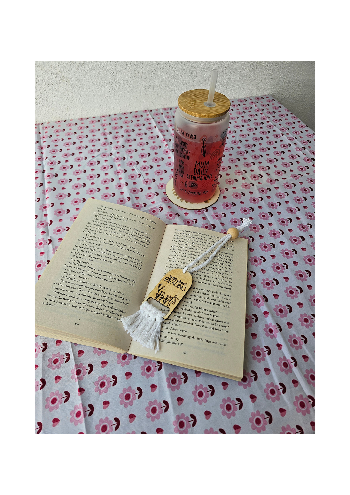 Wild About Reading - Macramé Wooden Bookmark