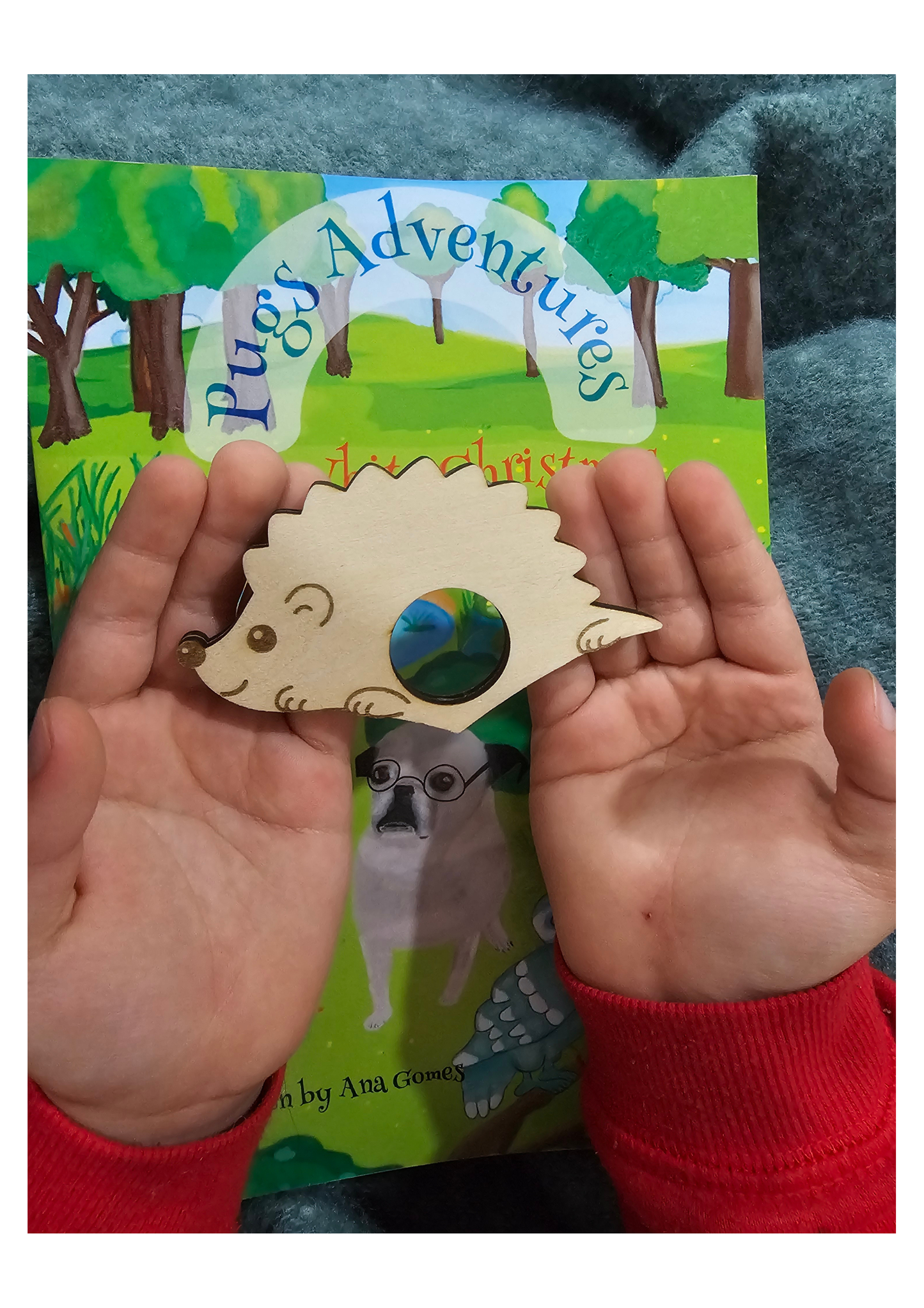 Henry the Hedgehog – Wooden Page Holder for Comfortable Reading