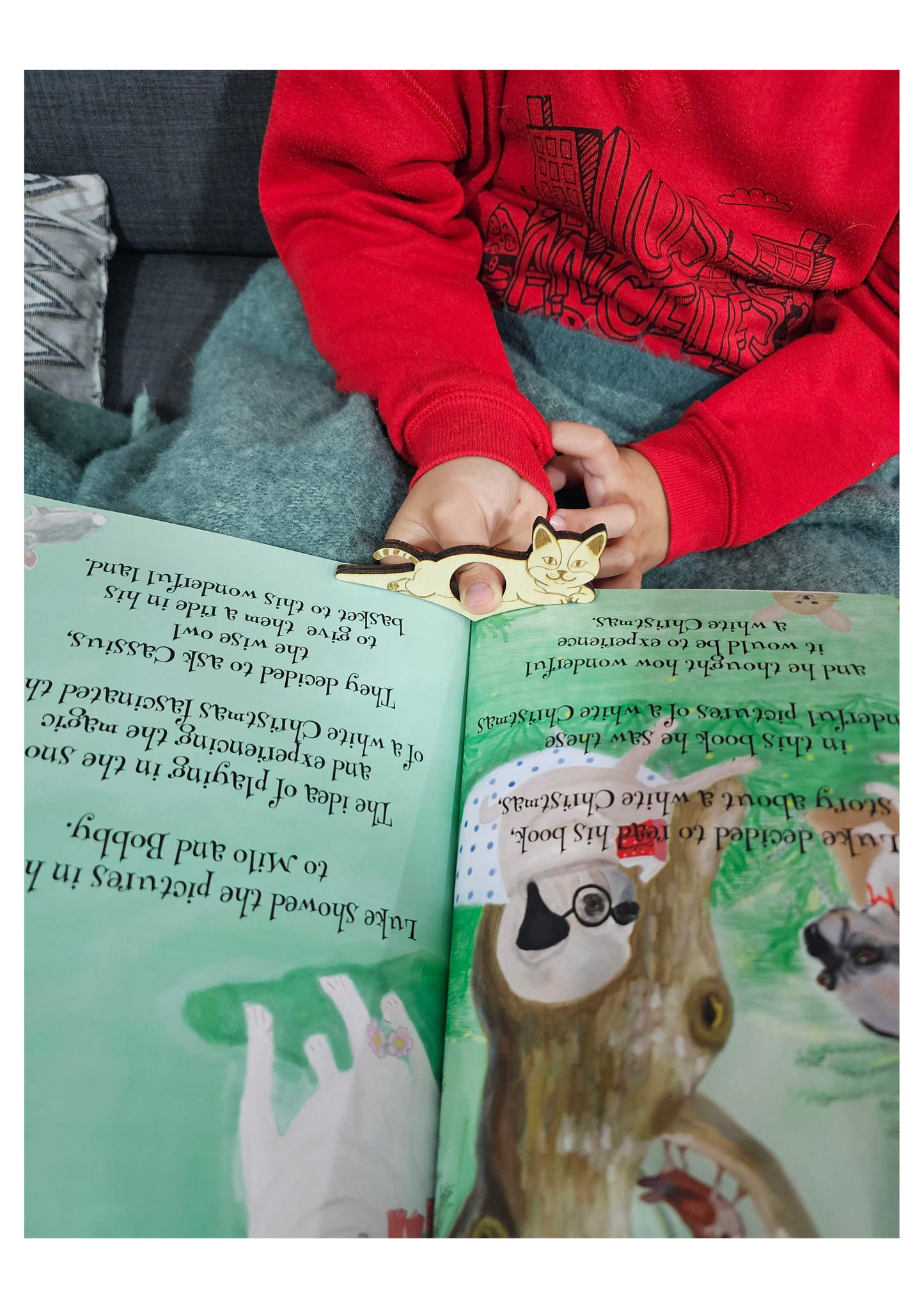 Cleo the Cat – Wooden Page Holder for Comfortable Reading
